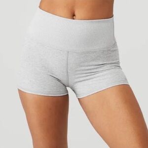 Alo Yoga Alosoft Aura Short Grey Size XS